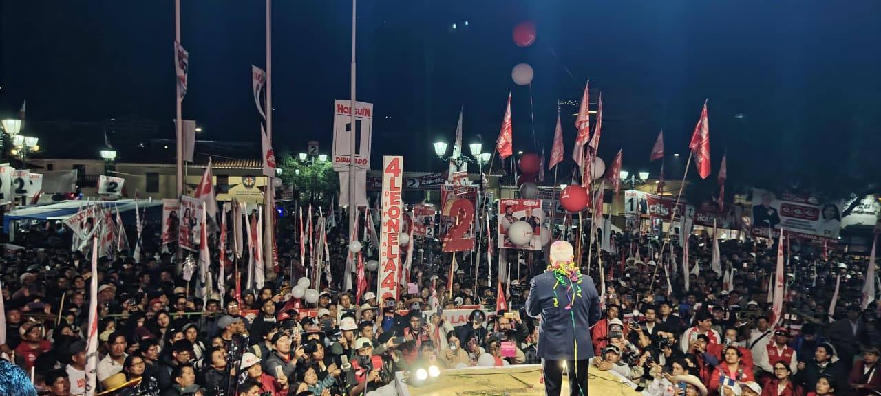Alfonso López Chau tuvo multitudinario mitin en Cusco
