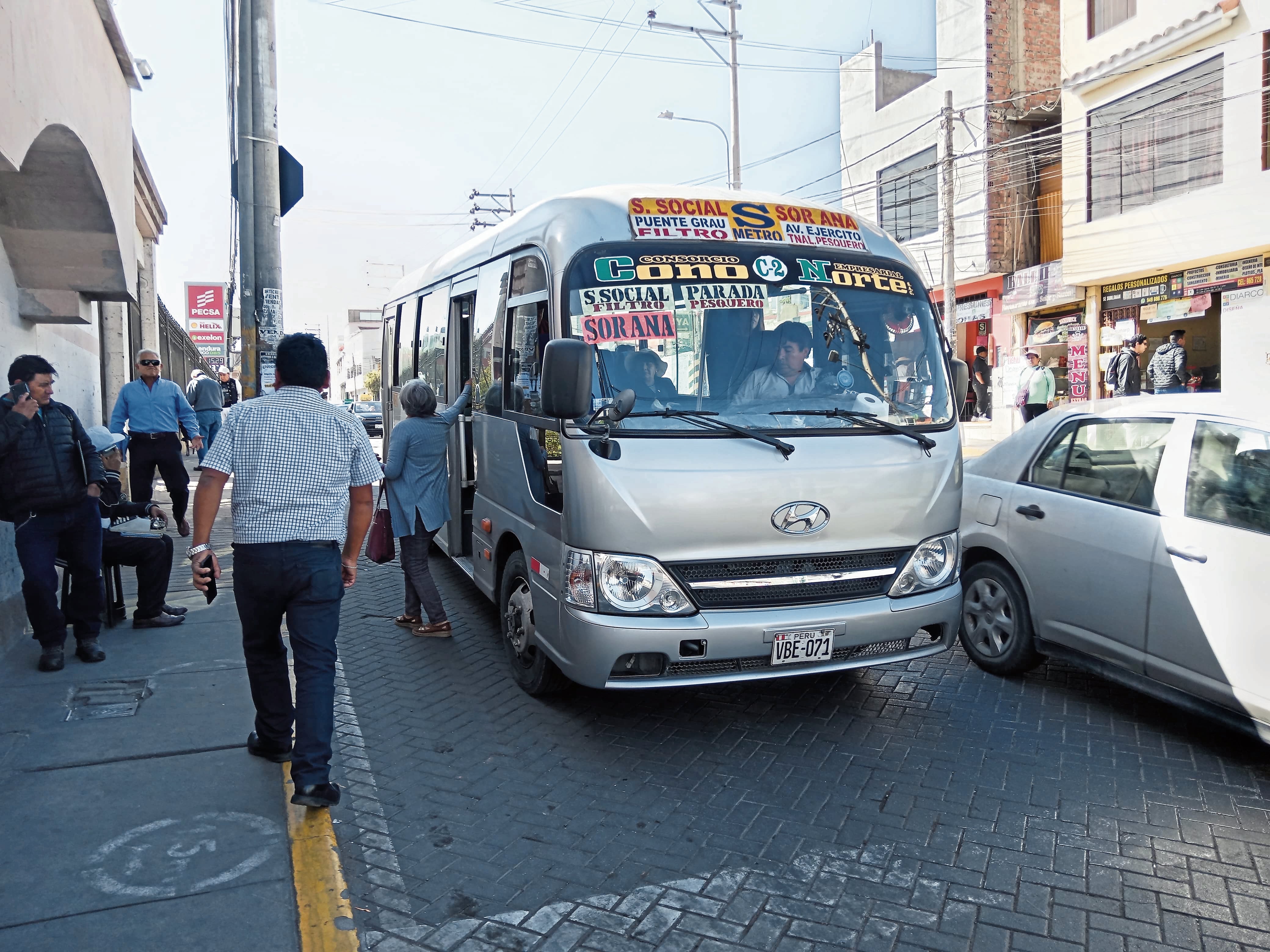 Pasaje urbano vuelve a 1 sol en seis concesionarias del SIT